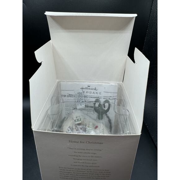 Rare Hallmark Ornament 2008 HOME FOR CHRISTMAS MAGIC Light Sound Motion NEW! 23D - Picture 6 of 8